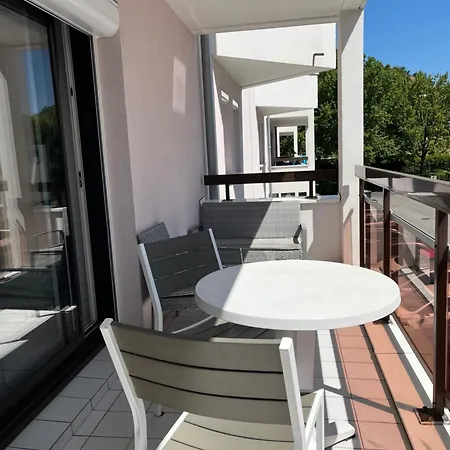 Cocon 2024 Grand Balcon Le Et Centre A Pied